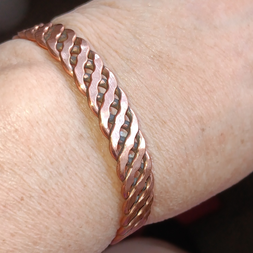 Chic Twisted Copper Bracelet